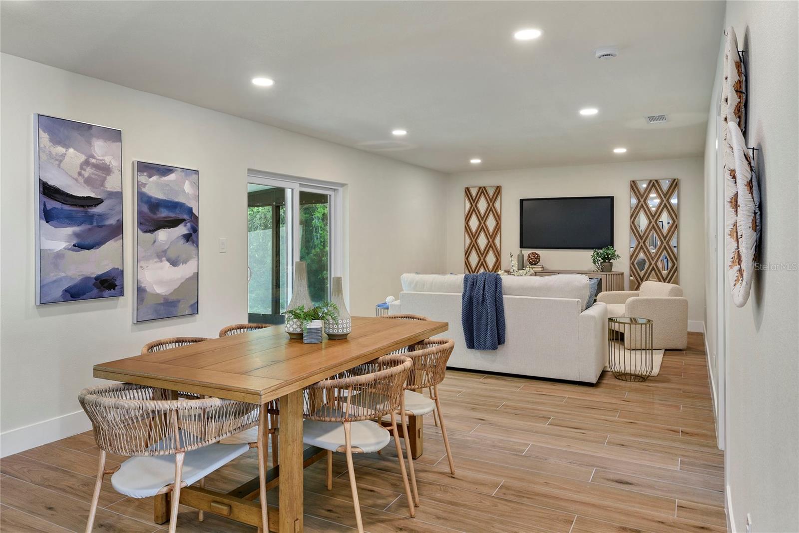 Image 10 of 33 For 781 Northwood Circle