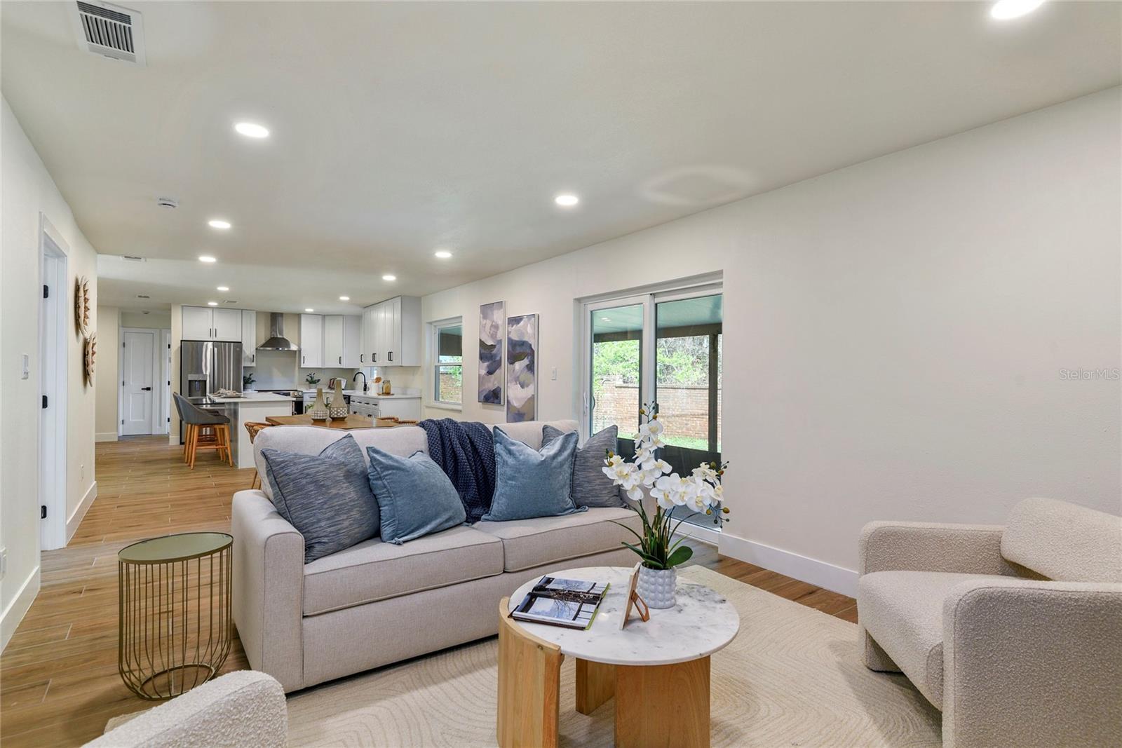 Image 12 of 33 For 781 Northwood Circle