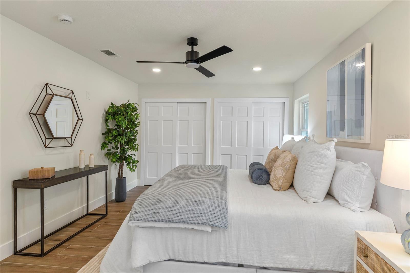 Image 16 of 33 For 781 Northwood Circle