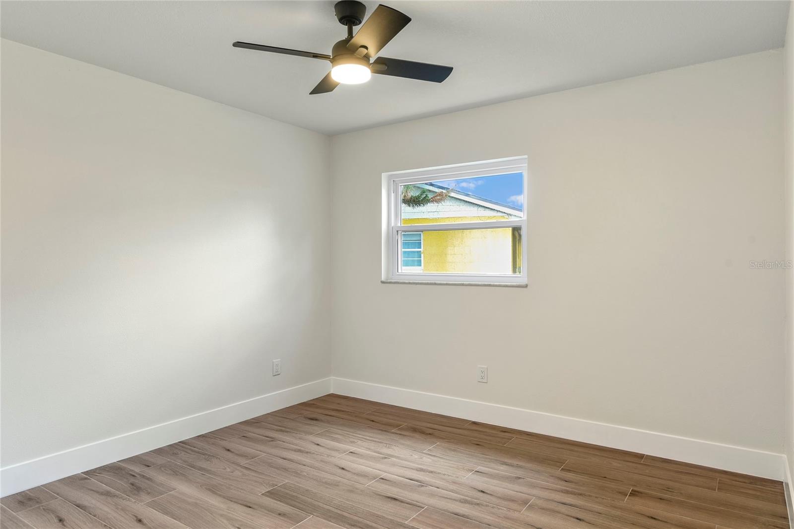 Image 19 of 33 For 781 Northwood Circle