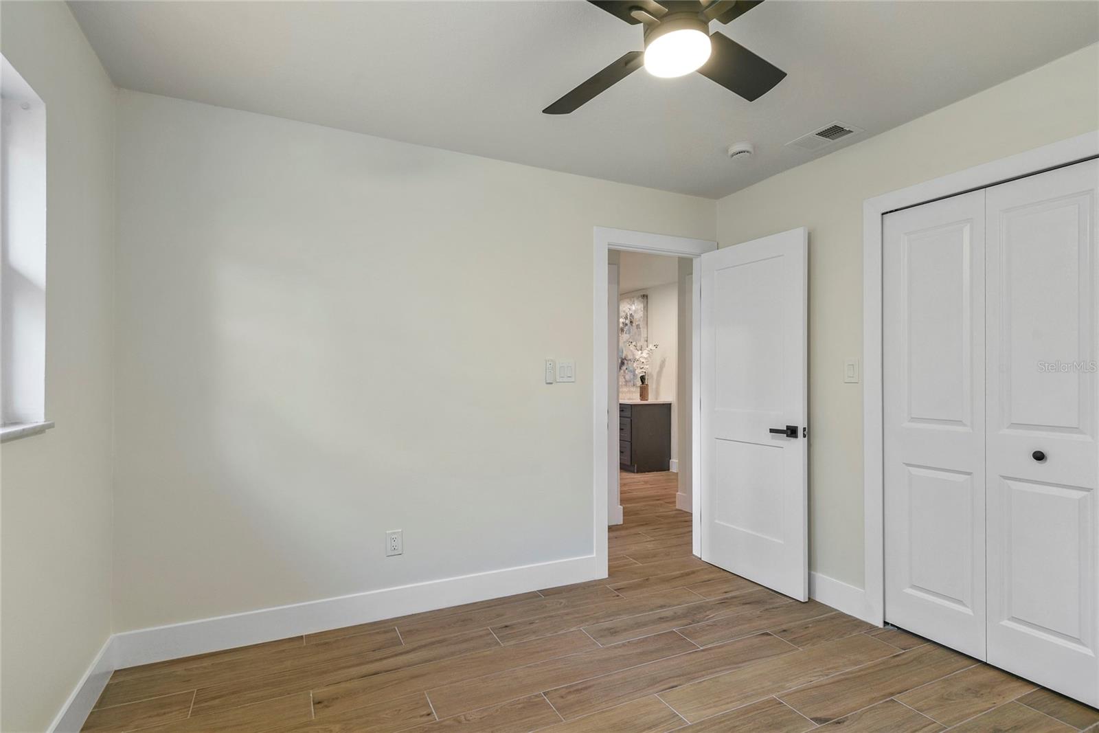 Image 23 of 33 For 781 Northwood Circle