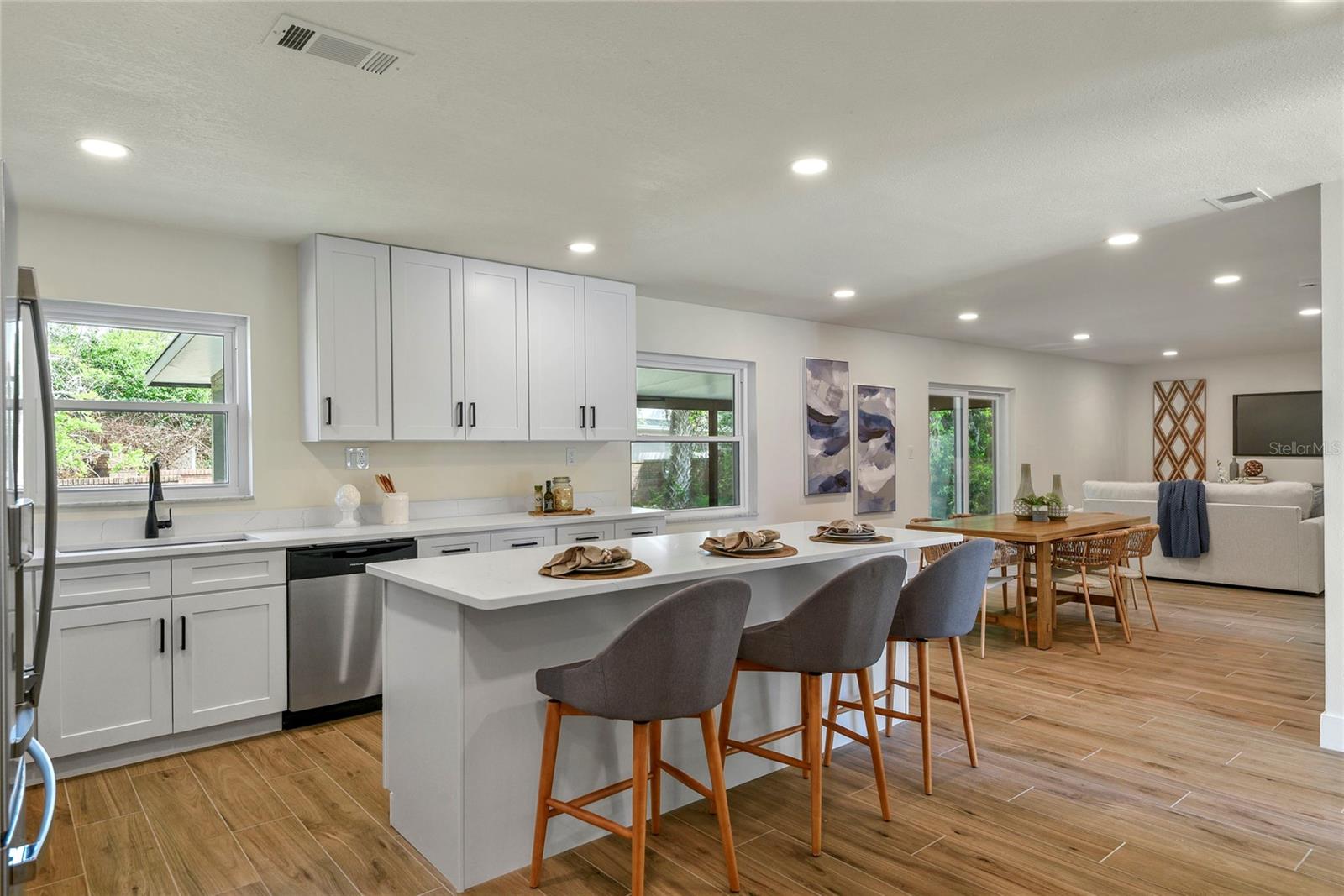 Image 4 of 33 For 781 Northwood Circle