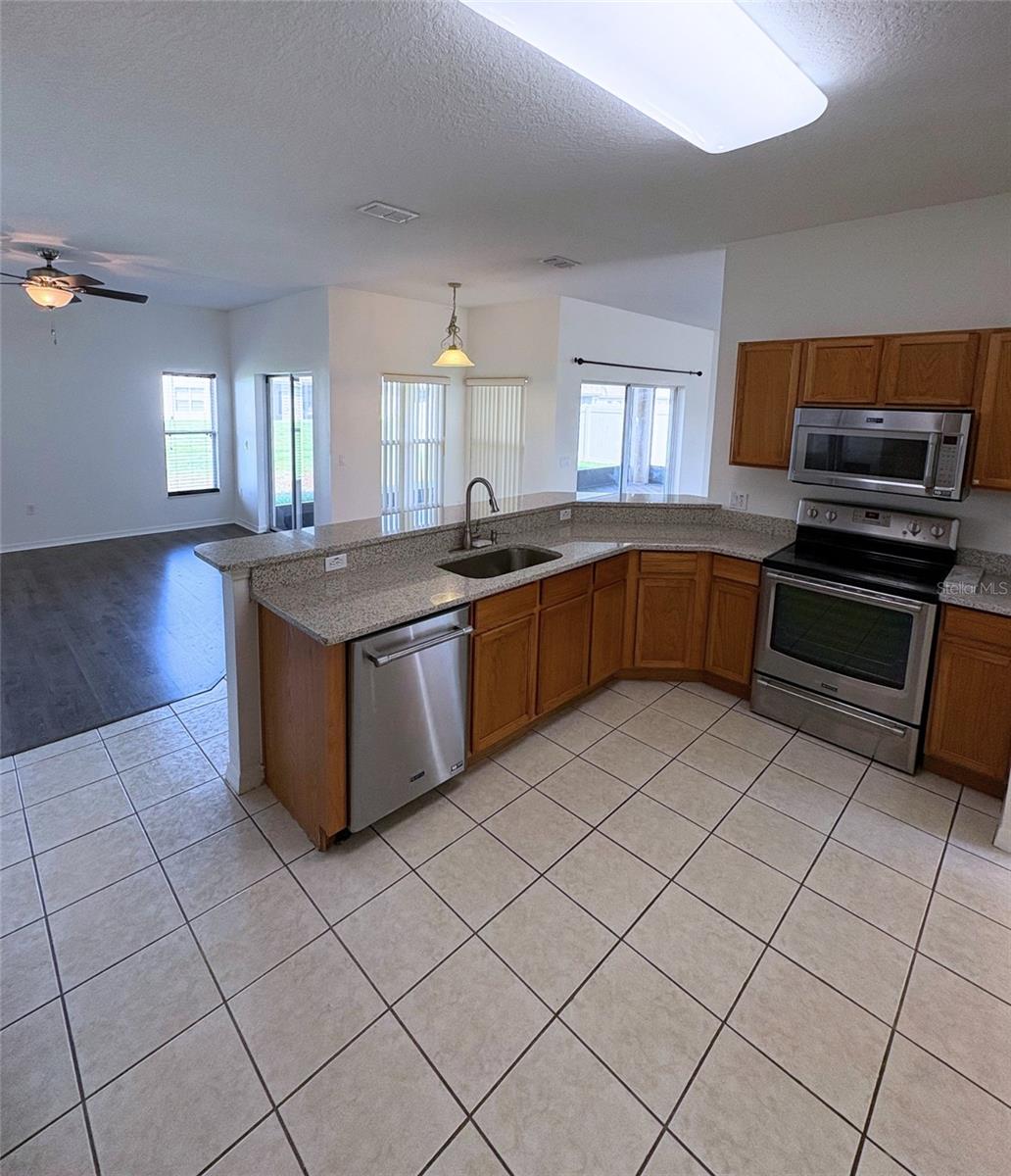 Image 10 of 21 For 3637 Weatherfield Drive