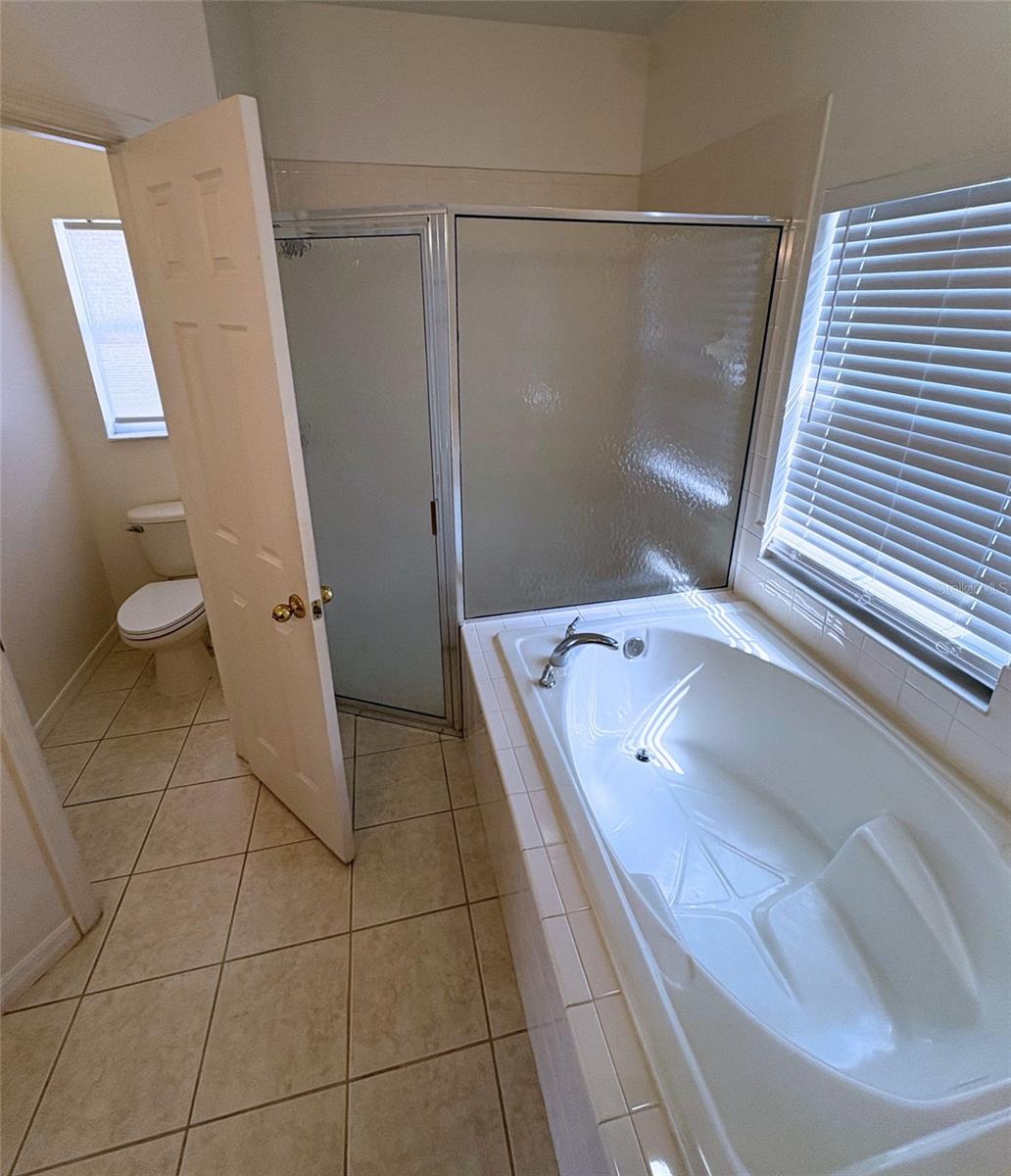 Image 13 of 21 For 3637 Weatherfield Drive