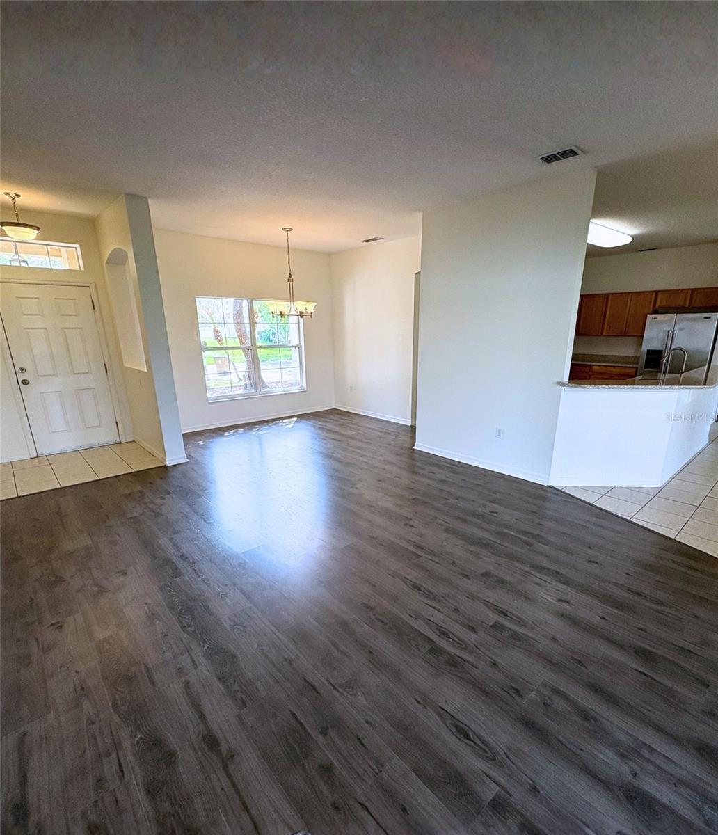 Image 4 of 21 For 3637 Weatherfield Drive