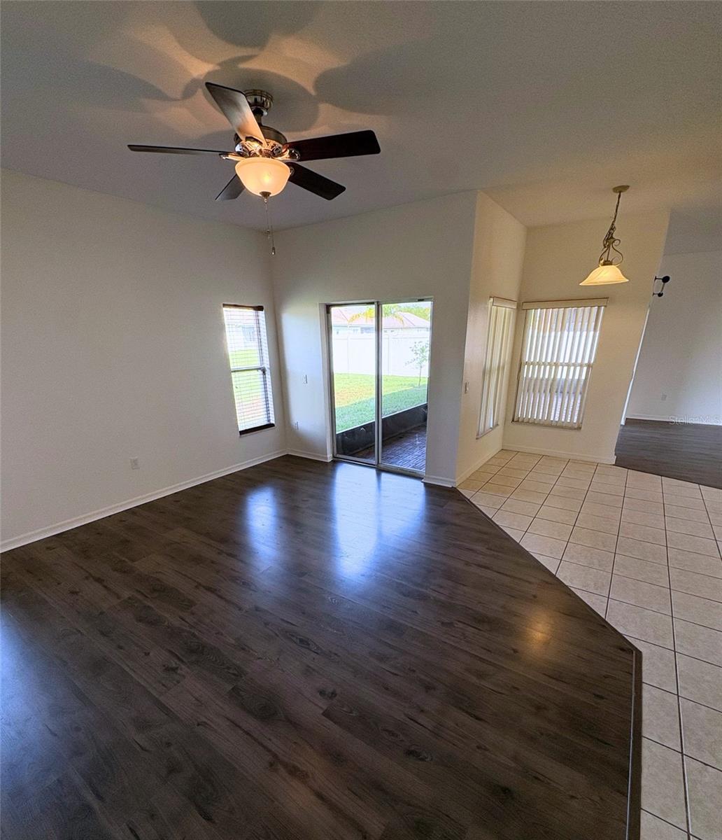 Image 8 of 21 For 3637 Weatherfield Drive