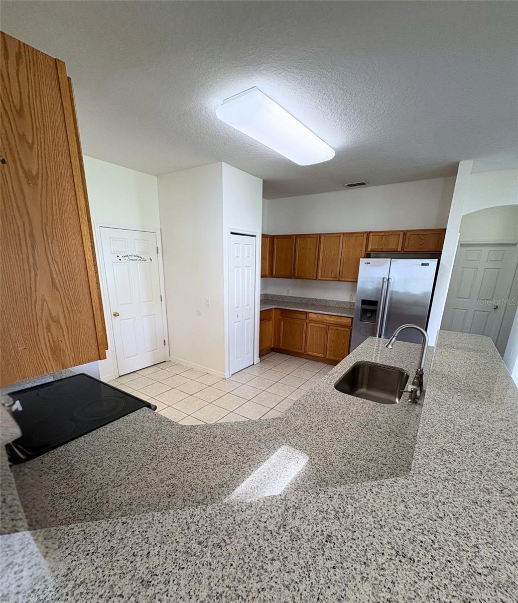 Image 9 of 21 For 3637 Weatherfield Drive