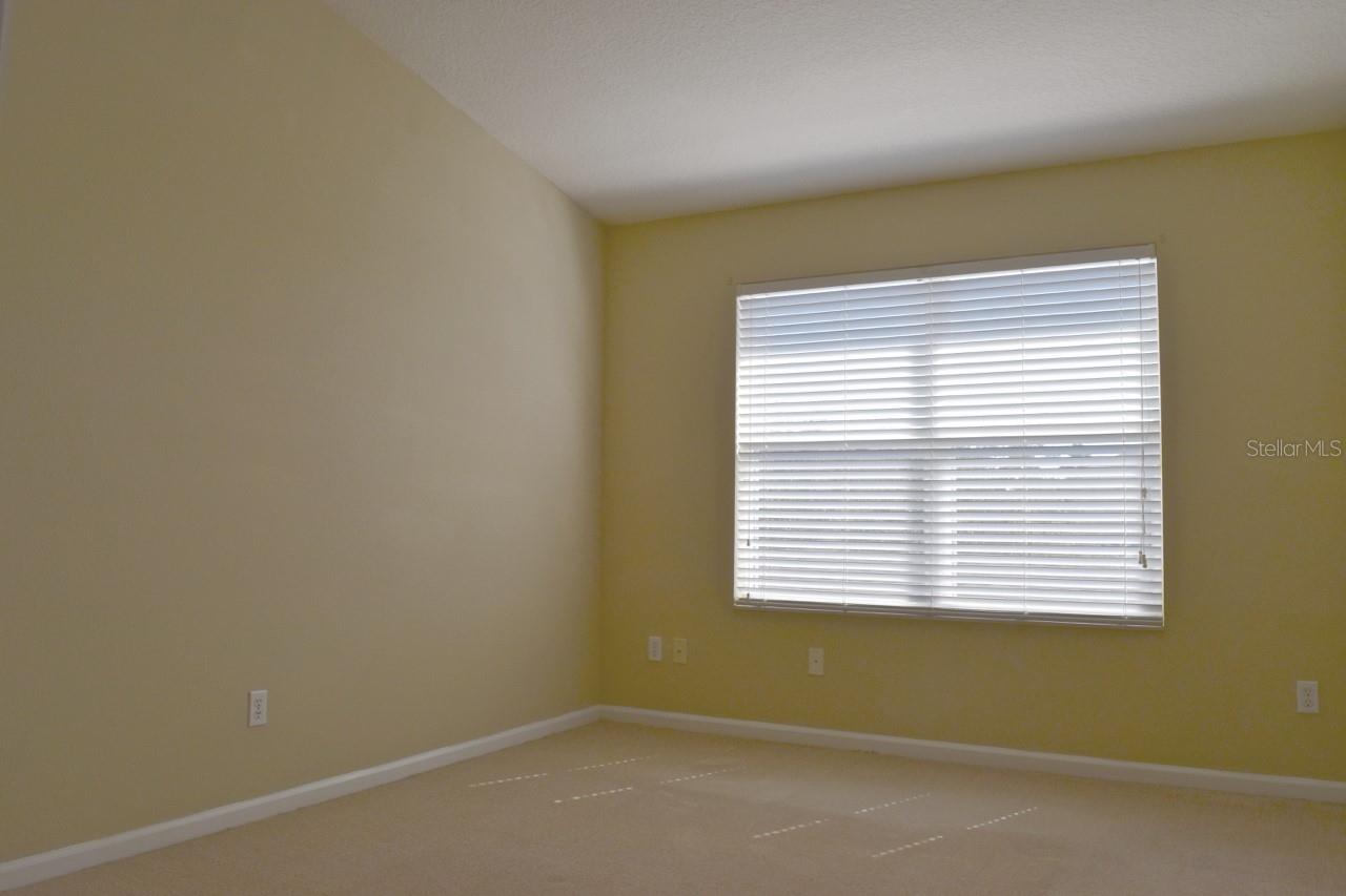 Listing photo id 9 for 11818 Deer Path Way