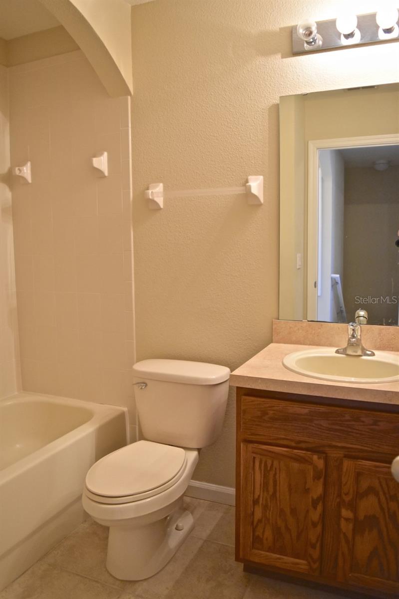 Listing photo id 14 for 11818 Deer Path Way