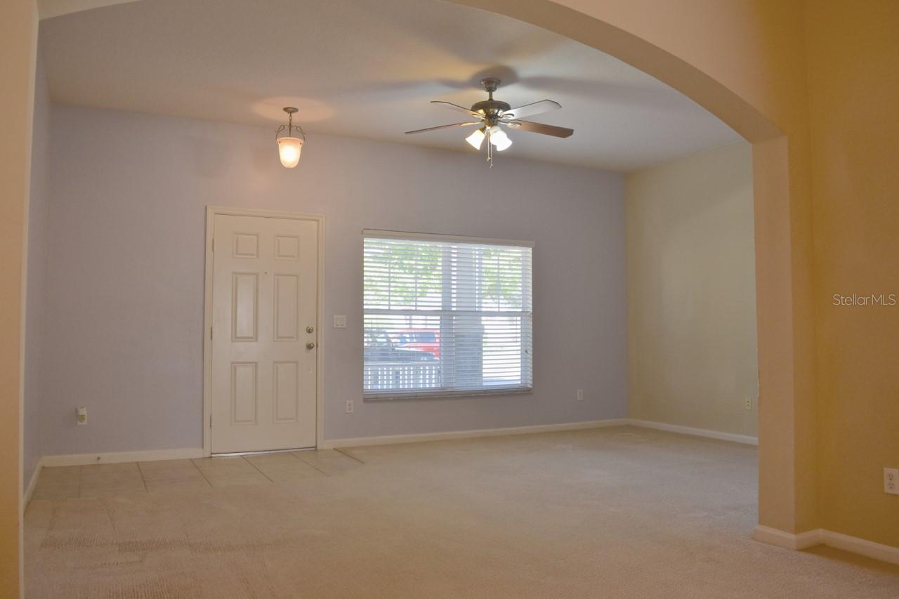 Listing photo id 2 for 11818 Deer Path Way