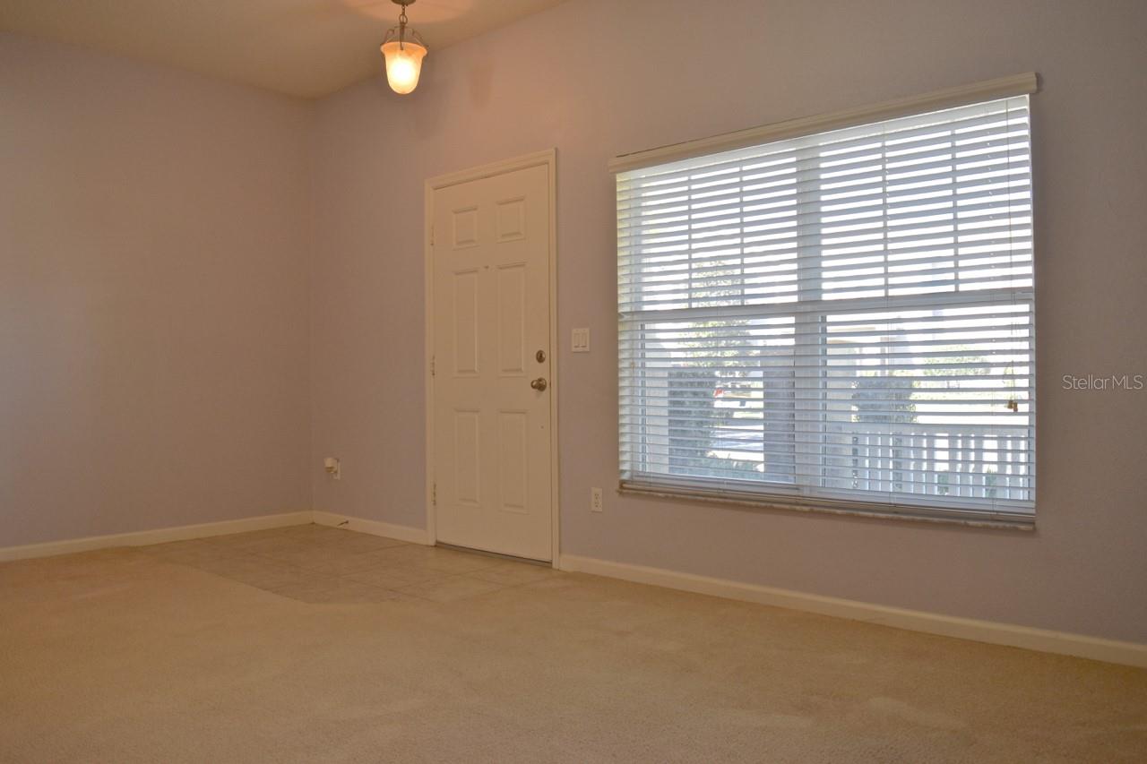 Listing photo id 3 for 11818 Deer Path Way