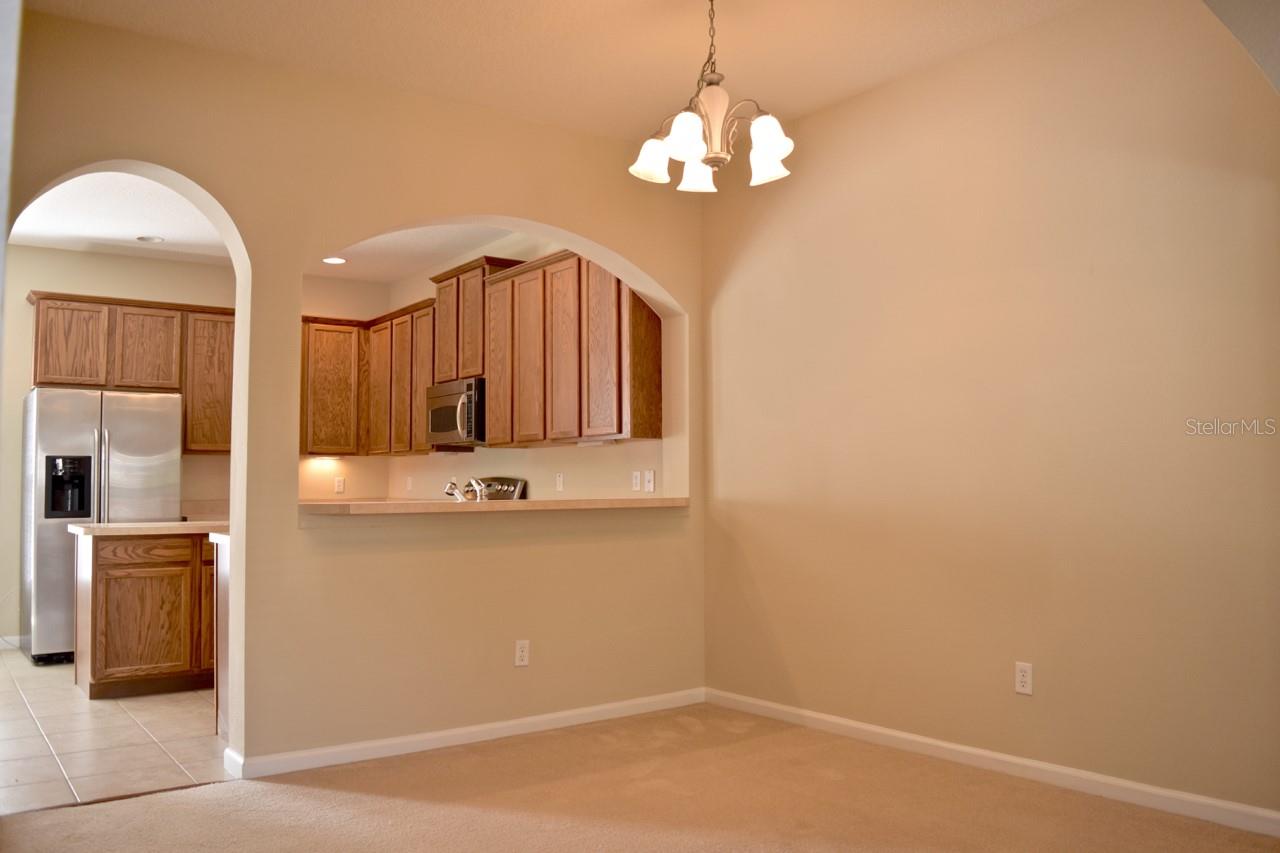 Listing photo id 4 for 11818 Deer Path Way