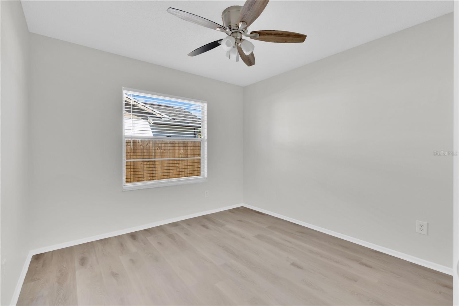 Image 14 of 28 For 2733 Mint Drive