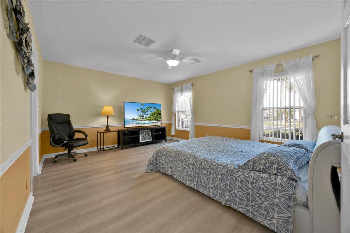 Image 10 of 44 For 543 Clubhill Drive