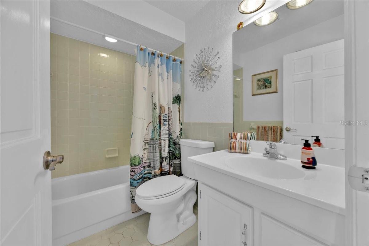 Image 15 of 44 For 543 Clubhill Drive