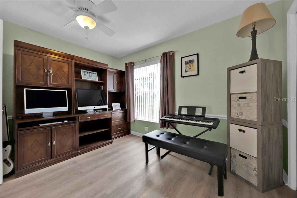 Image 17 of 44 For 543 Clubhill Drive