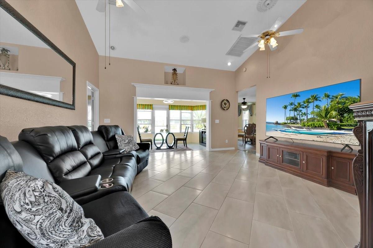 Image 3 of 44 For 543 Clubhill Drive