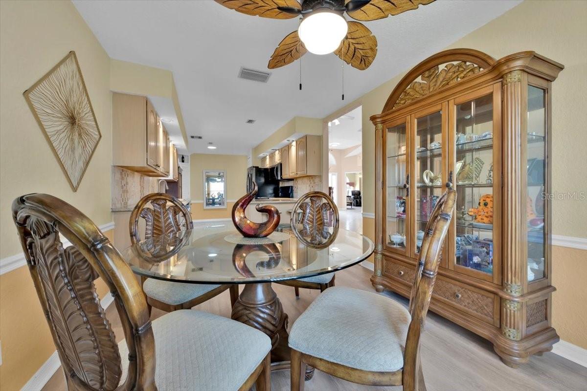 Image 9 of 44 For 543 Clubhill Drive