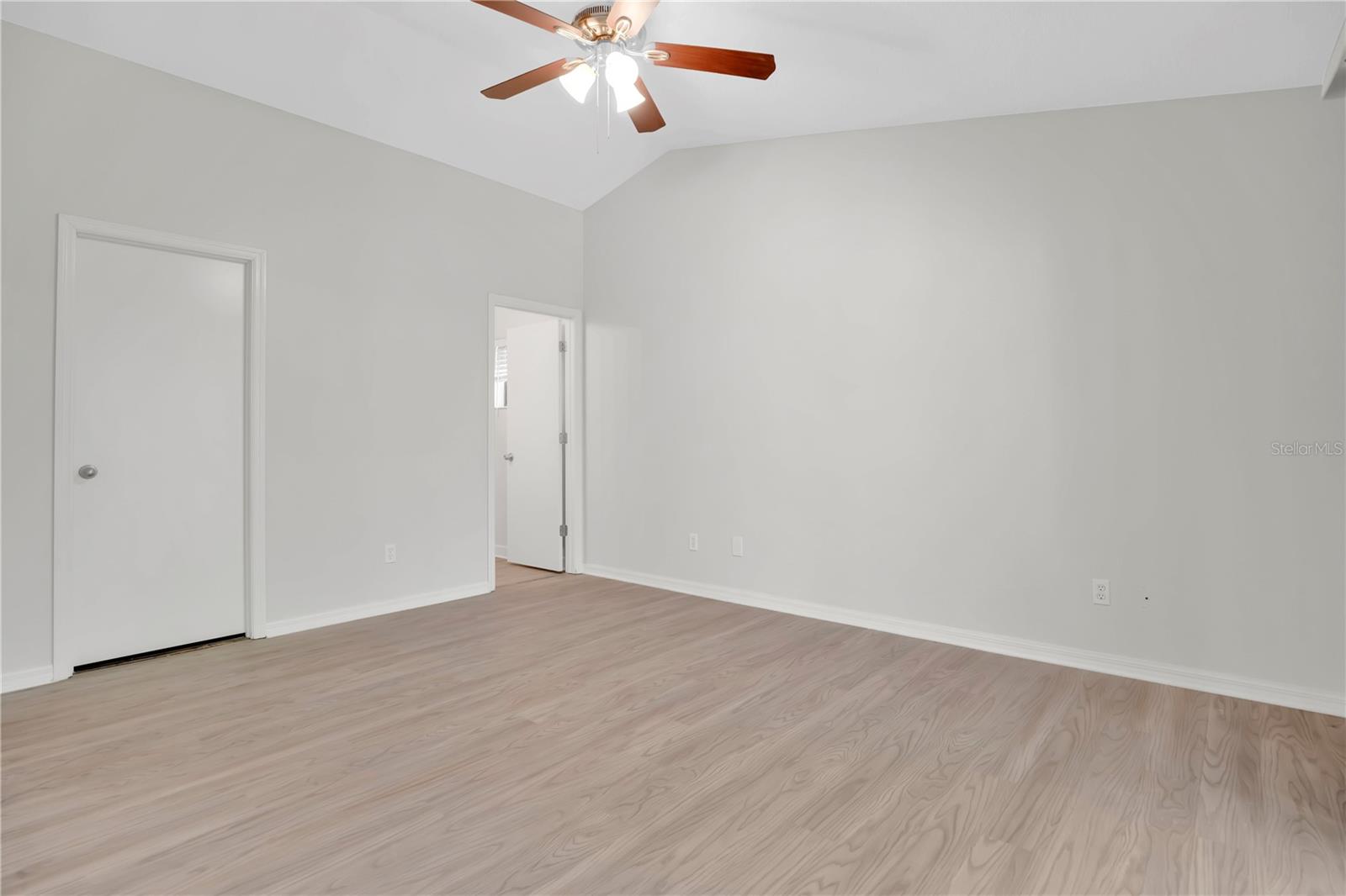 Image 15 of 32 For 1050 Dishman Loop