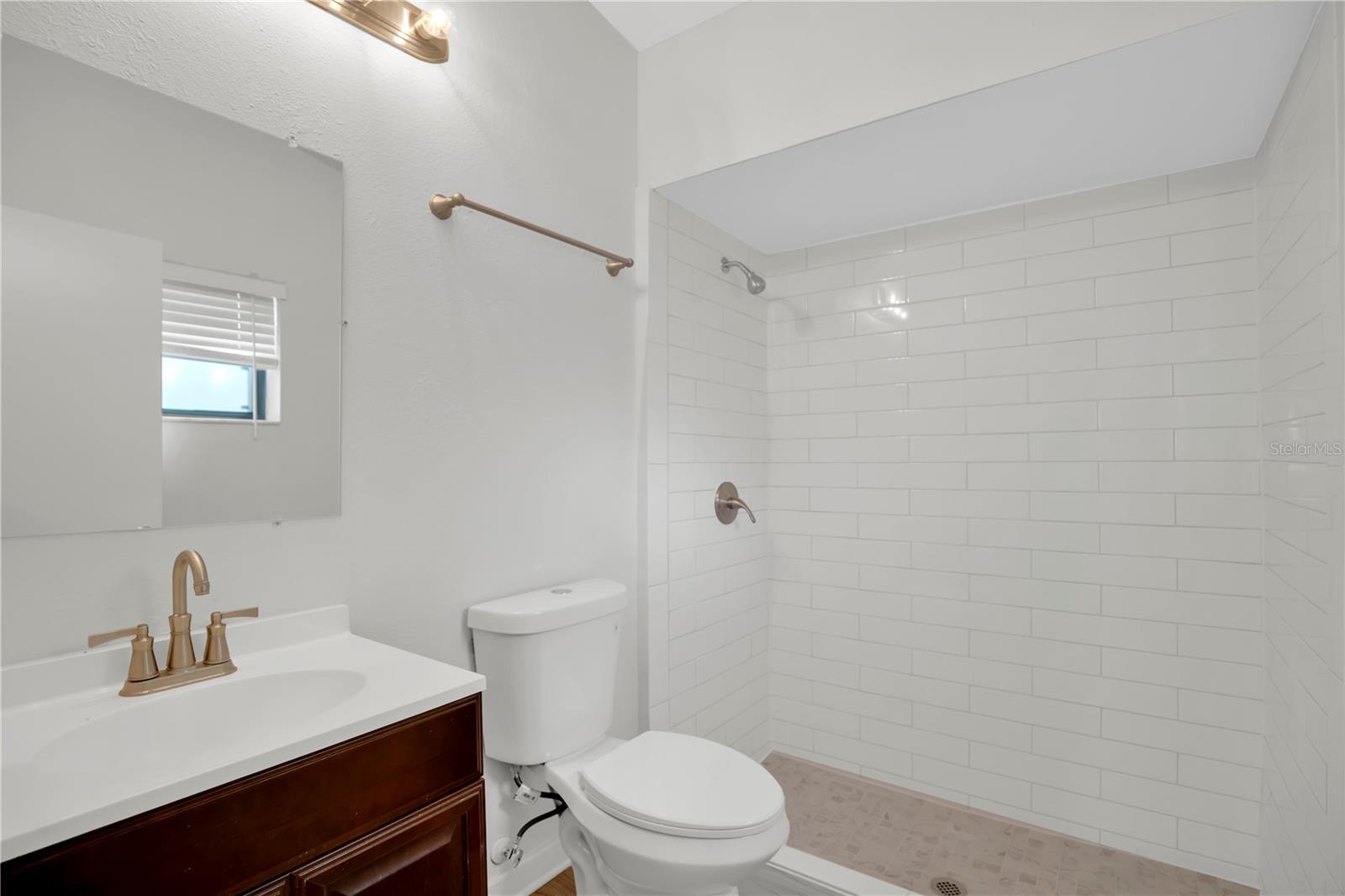 Image 16 of 32 For 1050 Dishman Loop