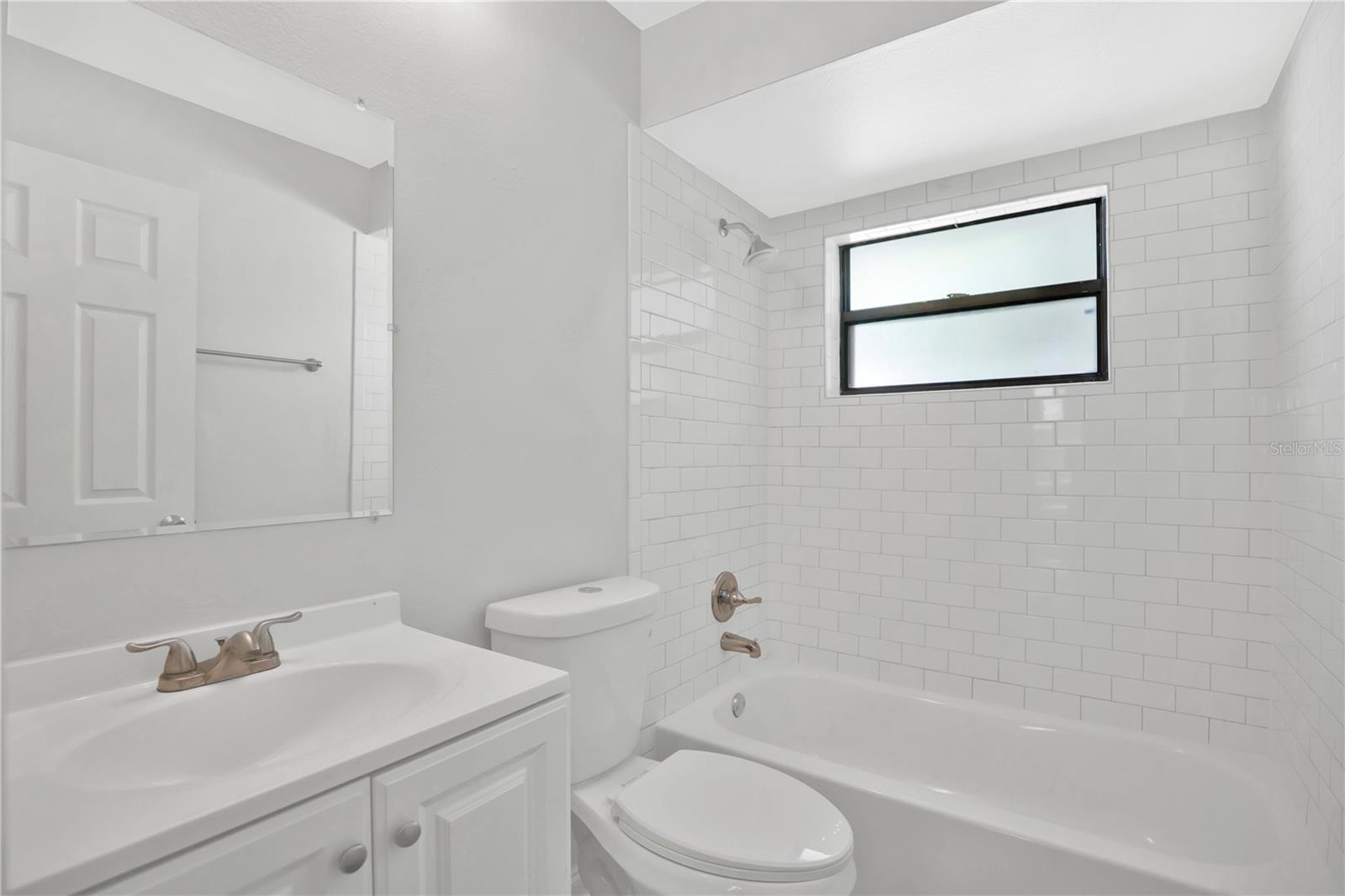 Image 18 of 32 For 1050 Dishman Loop