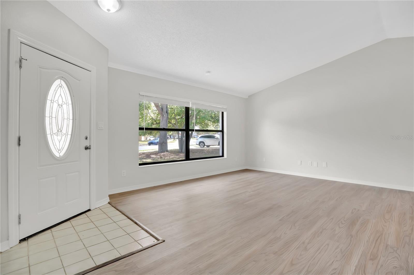 Image 4 of 32 For 1050 Dishman Loop