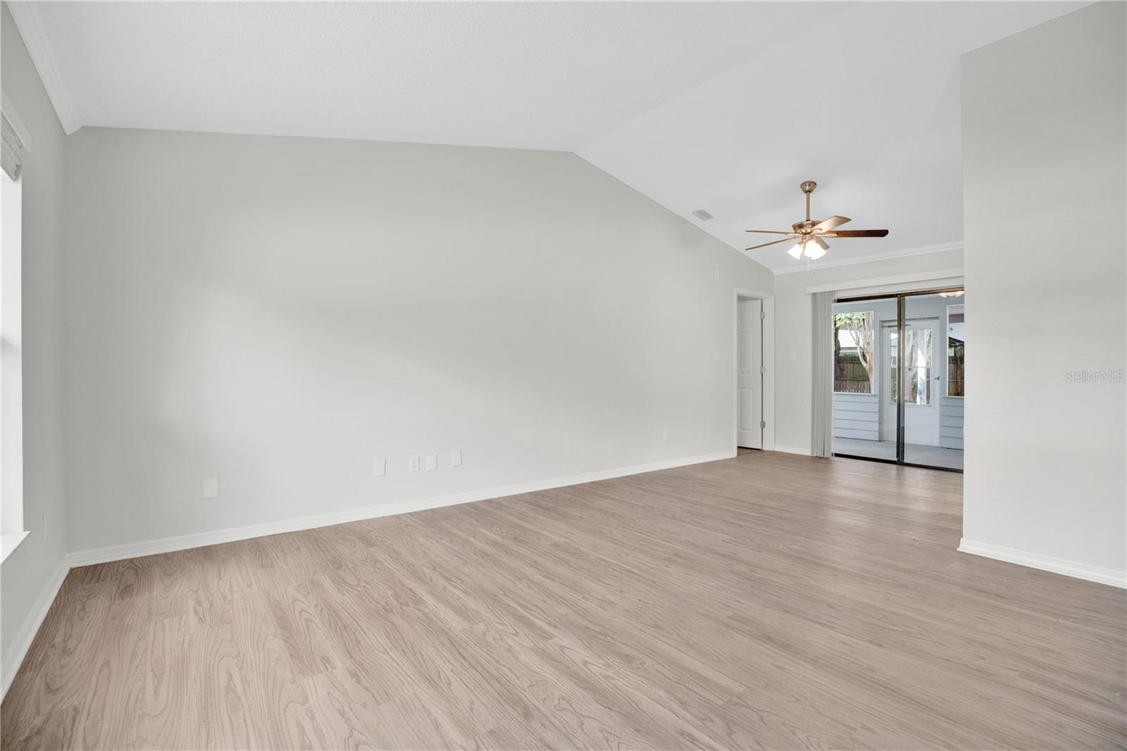 Image 6 of 32 For 1050 Dishman Loop