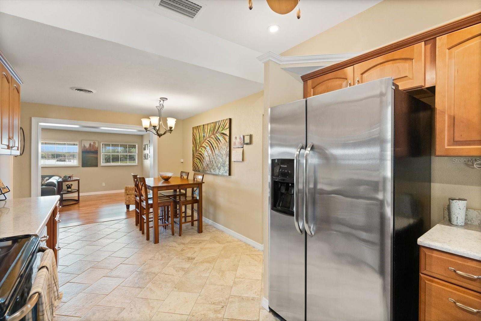 Image 11 of 33 For 5493 Alandale Court