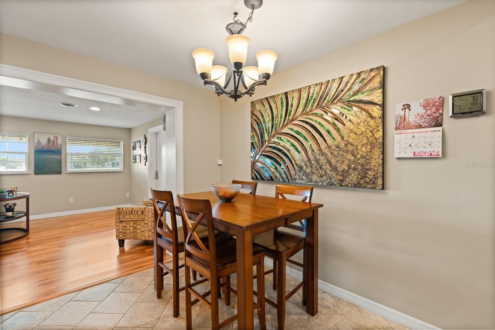 Image 12 of 33 For 5493 Alandale Court