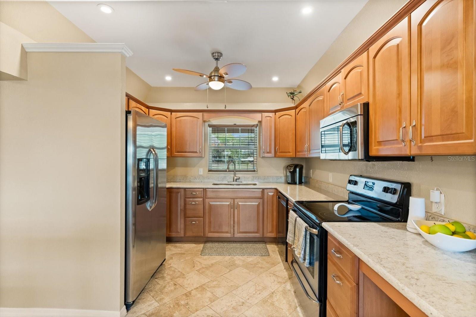 Image 13 of 33 For 5493 Alandale Court