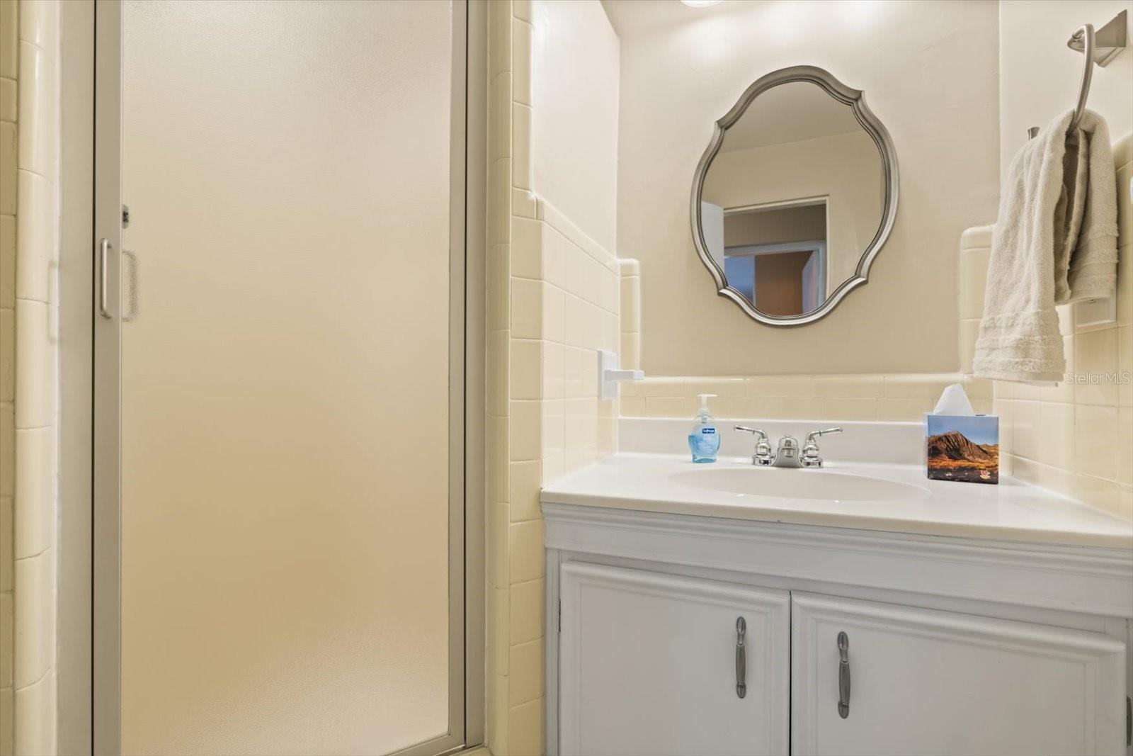 Image 21 of 33 For 5493 Alandale Court