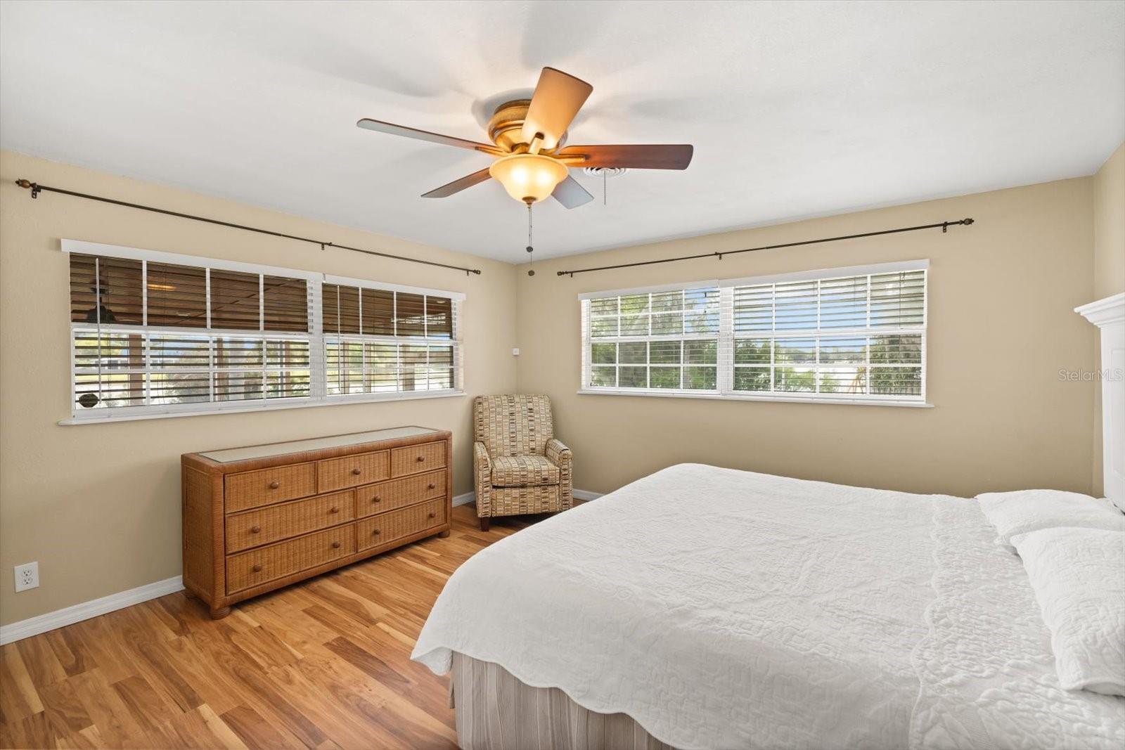 Image 22 of 33 For 5493 Alandale Court