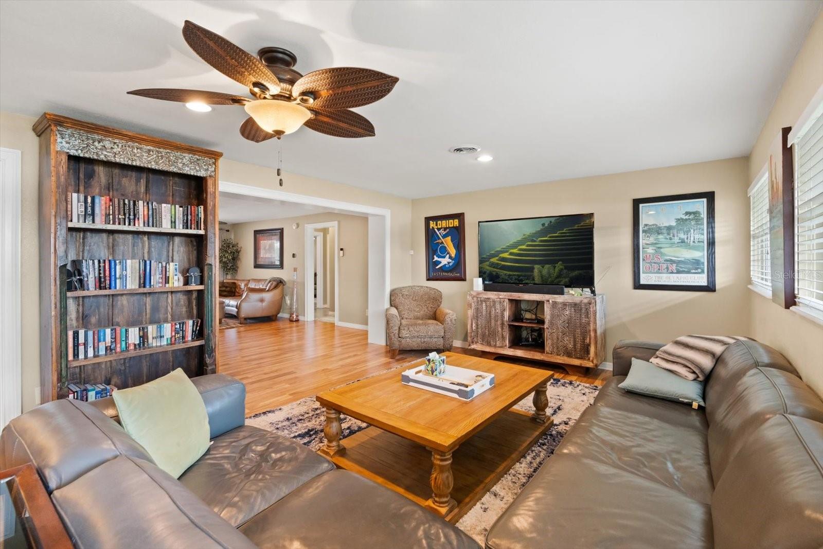 Image 9 of 33 For 5493 Alandale Court