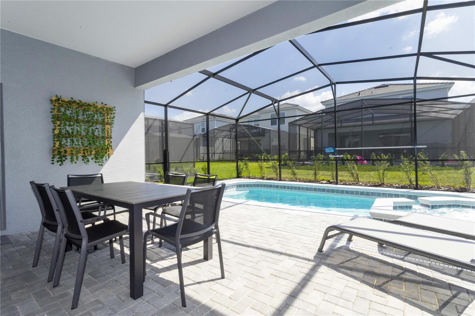 Image 11 of 51 For 7256 Oakmoss Loop