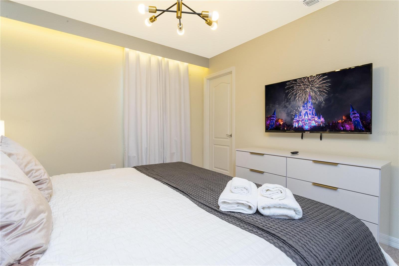 Image 30 of 51 For 7256 Oakmoss Loop