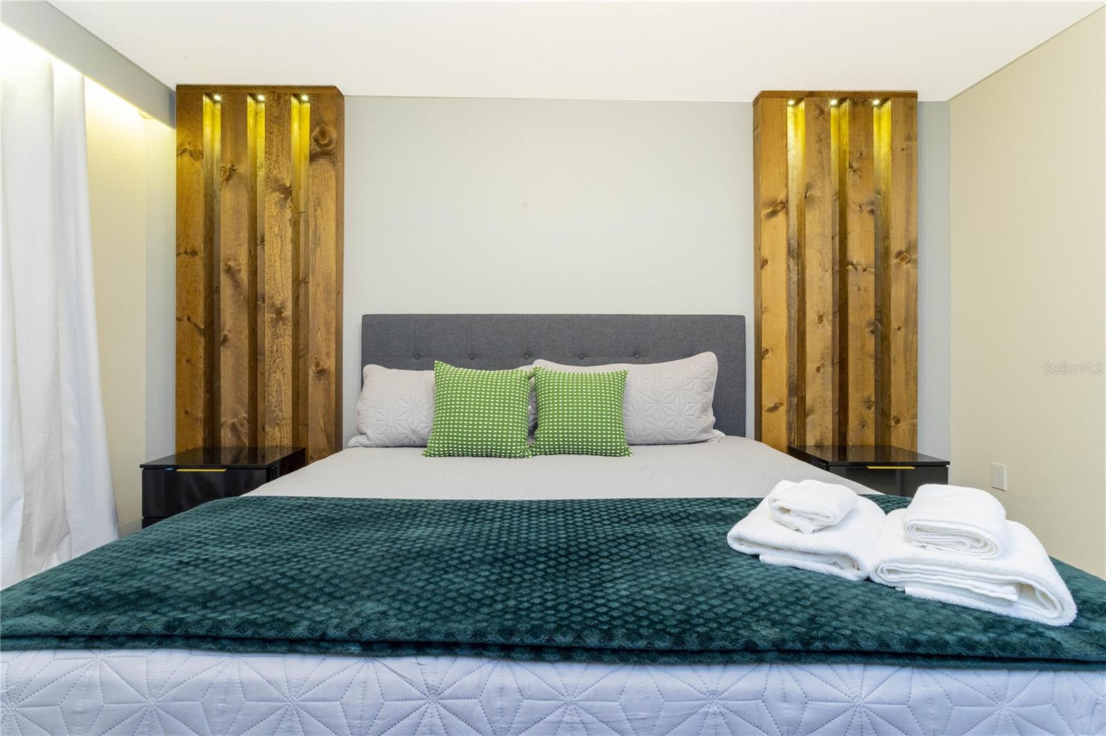 Image 35 of 51 For 7256 Oakmoss Loop