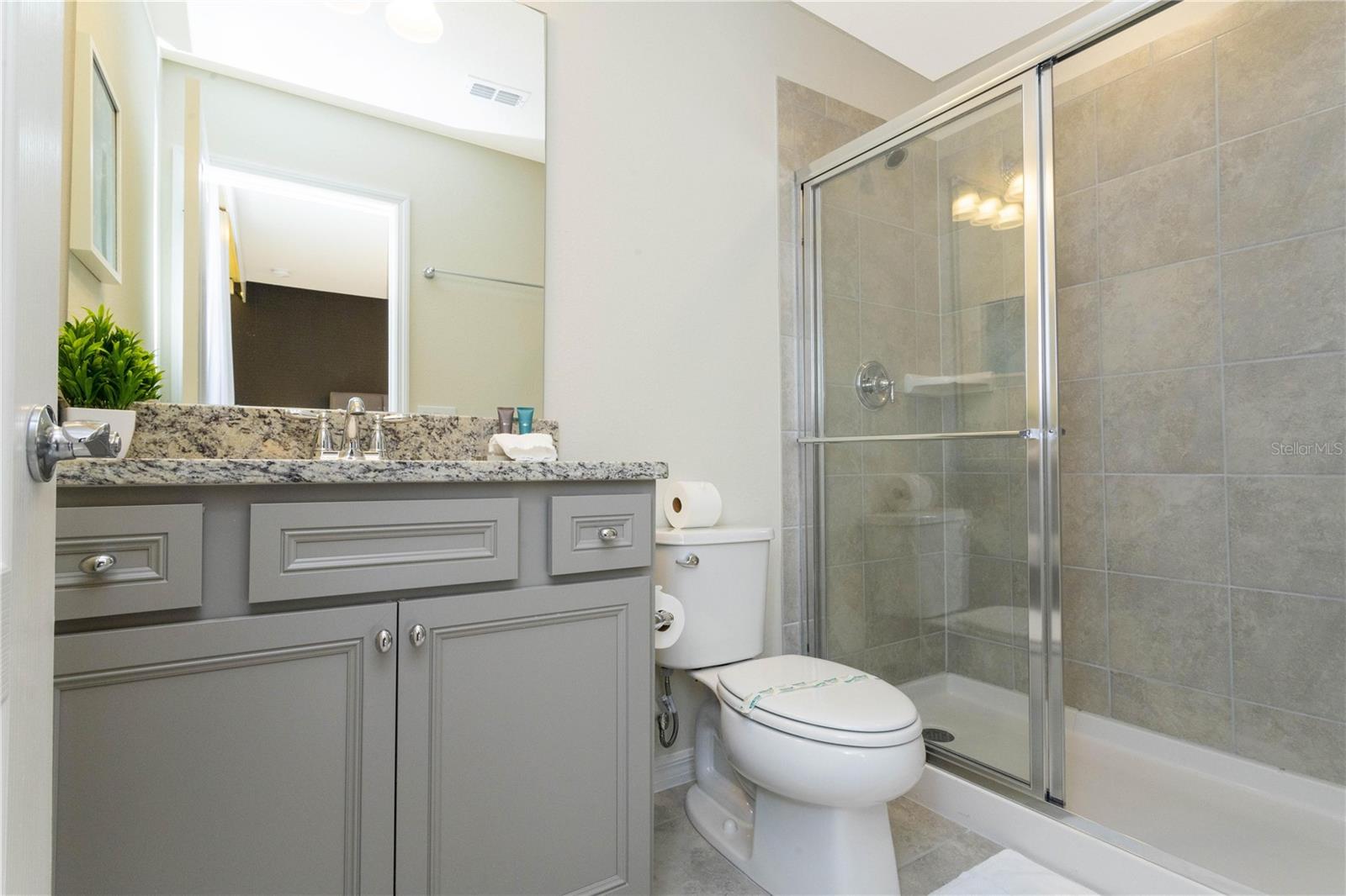 Image 36 of 51 For 7256 Oakmoss Loop