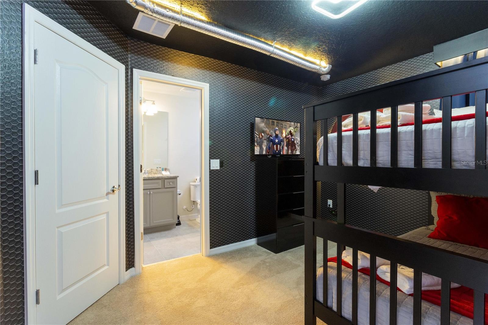 Image 42 of 51 For 7256 Oakmoss Loop