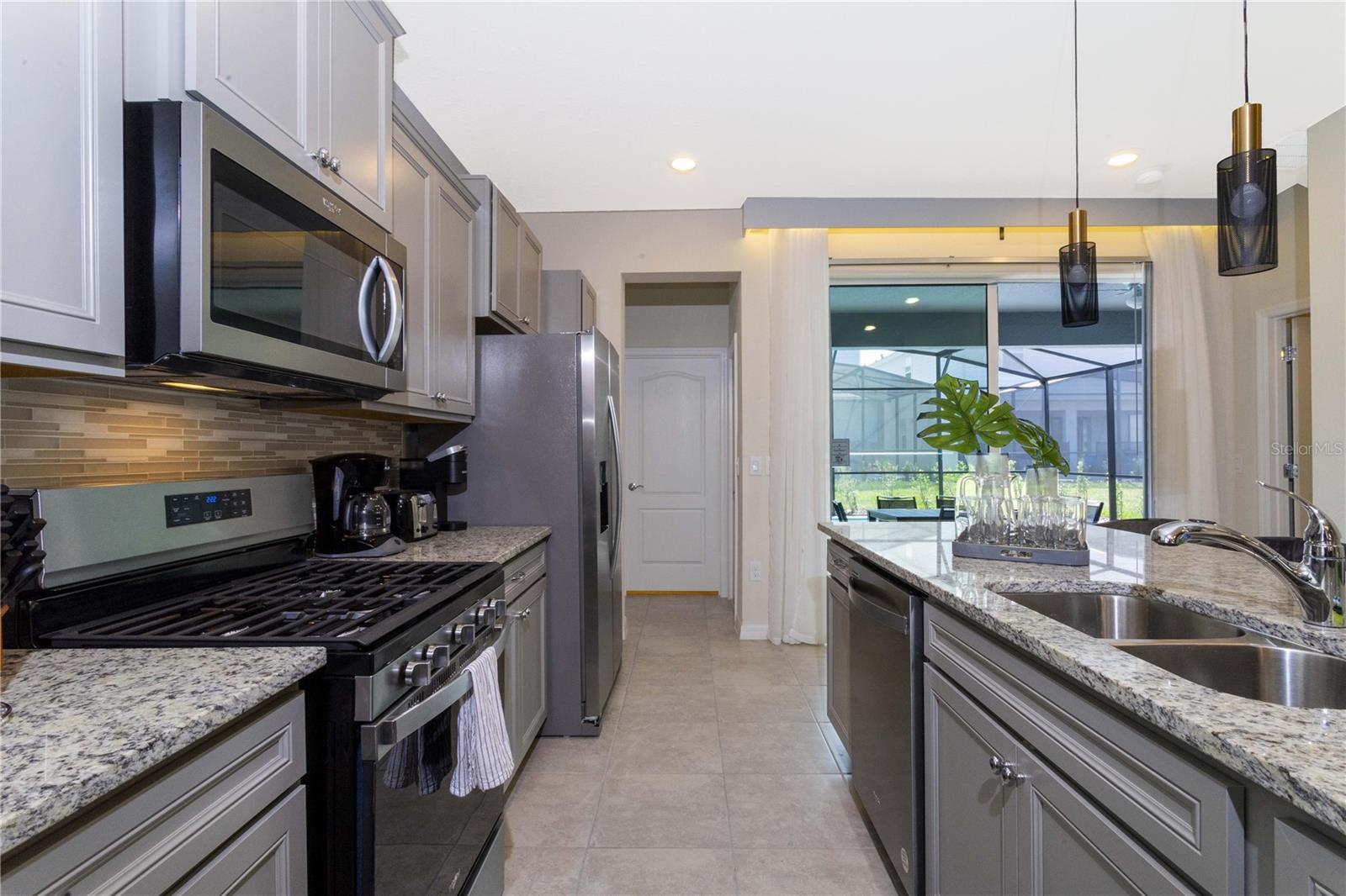 Image 9 of 51 For 7256 Oakmoss Loop