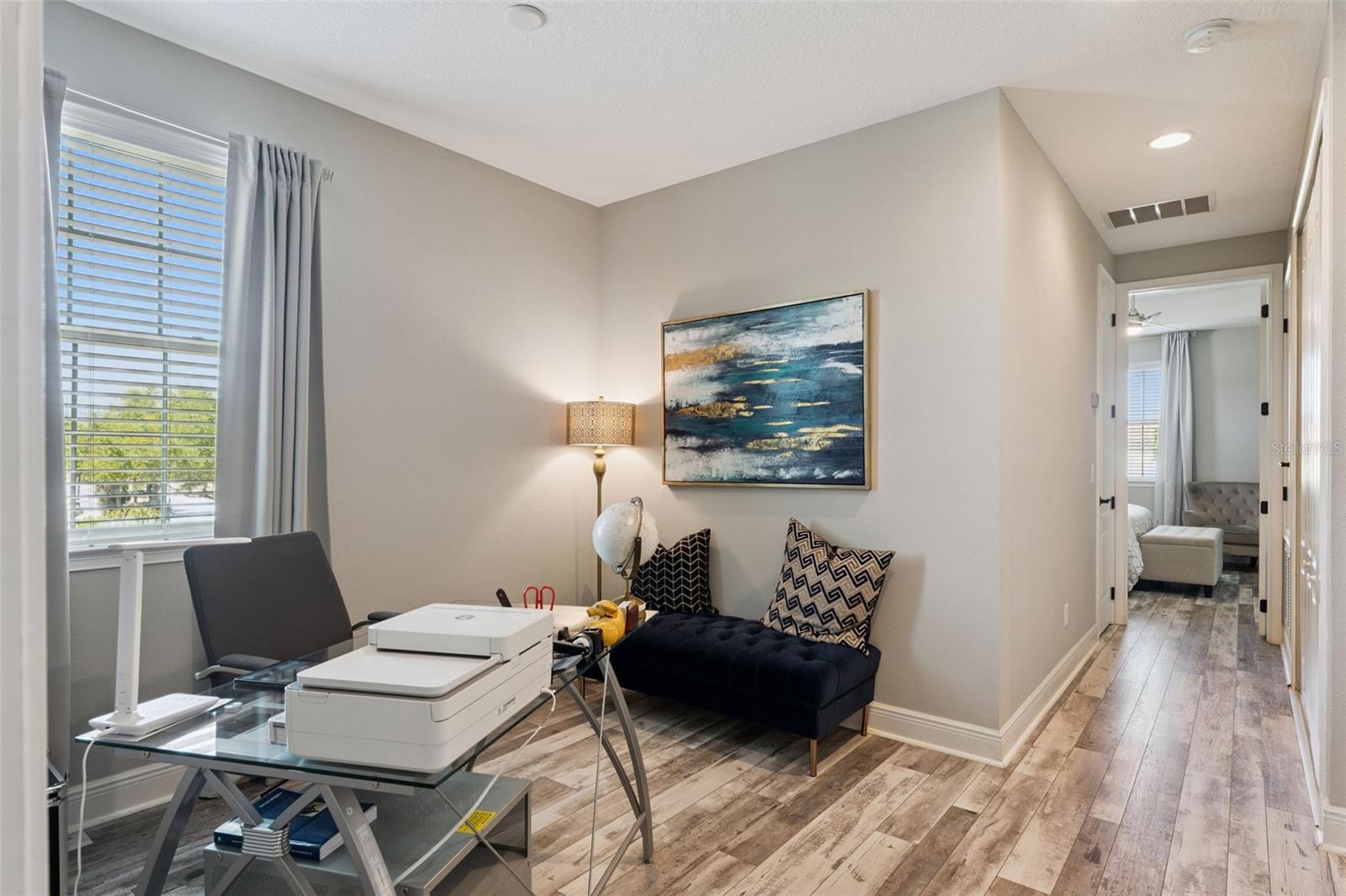 Image 10 of 36 For 9938 Eagle Creek Center Boulevard