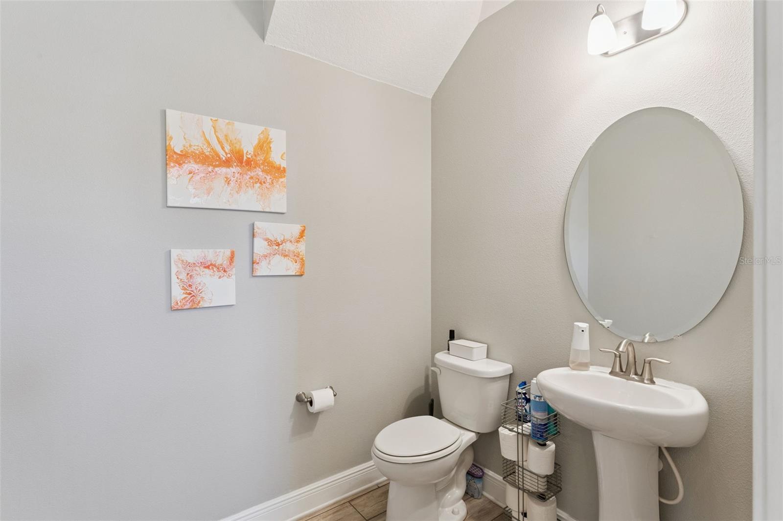 Image 11 of 36 For 9938 Eagle Creek Center Boulevard