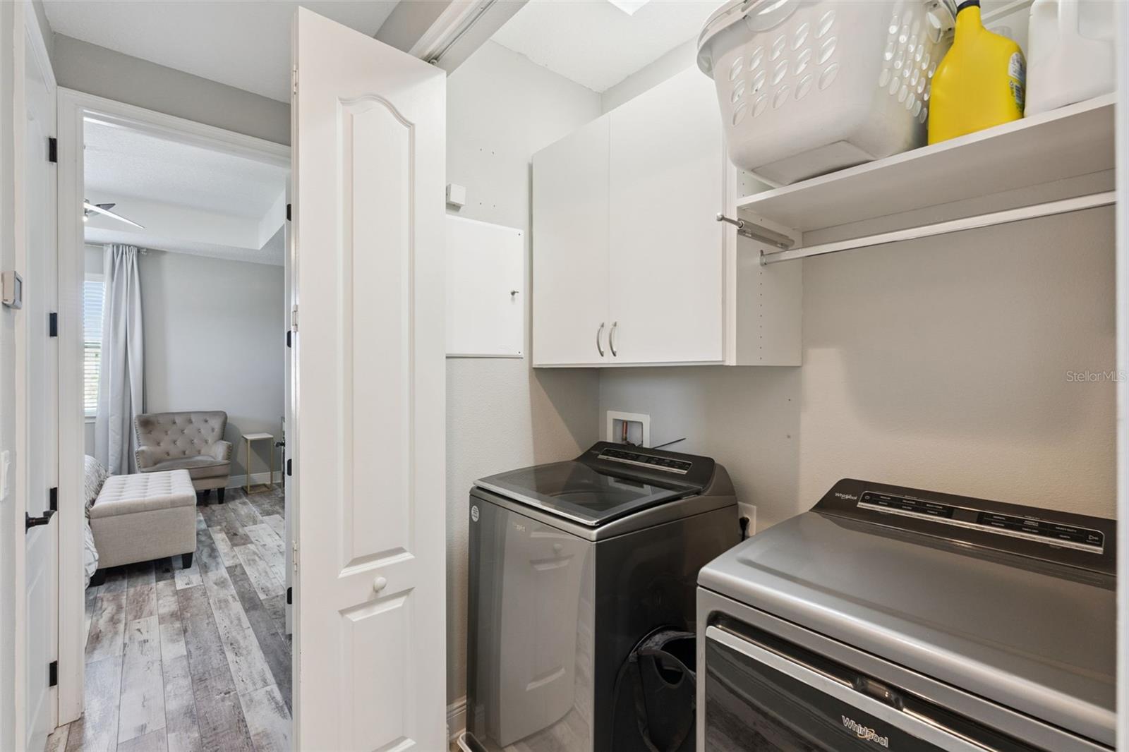 Image 14 of 36 For 9938 Eagle Creek Center Boulevard