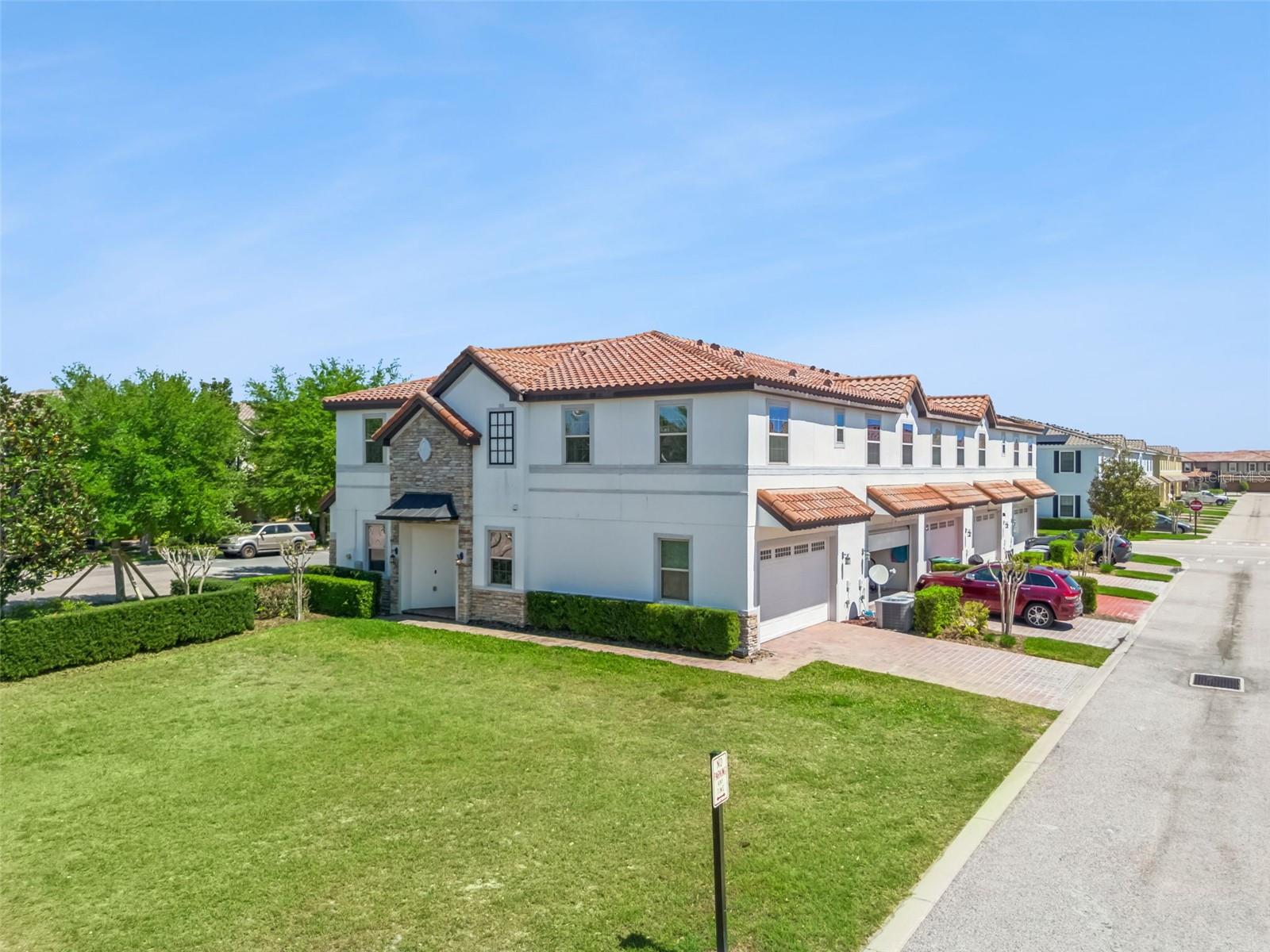 Image 27 of 36 For 9938 Eagle Creek Center Boulevard