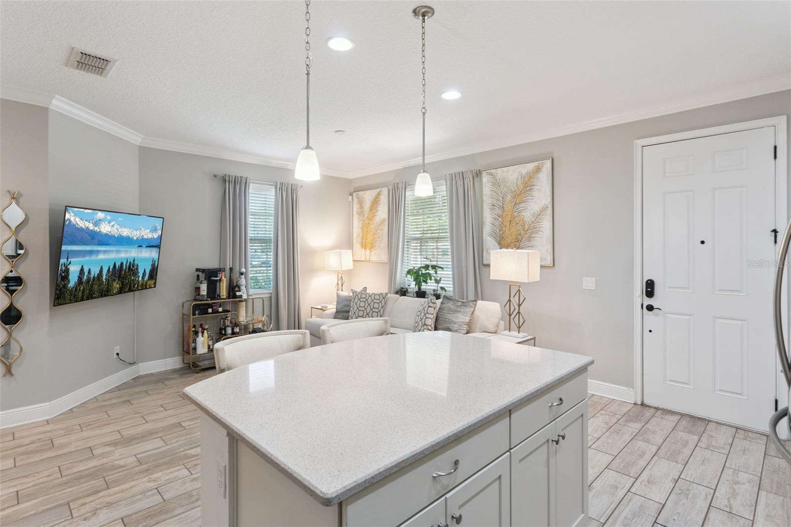 Image 7 of 36 For 9938 Eagle Creek Center Boulevard