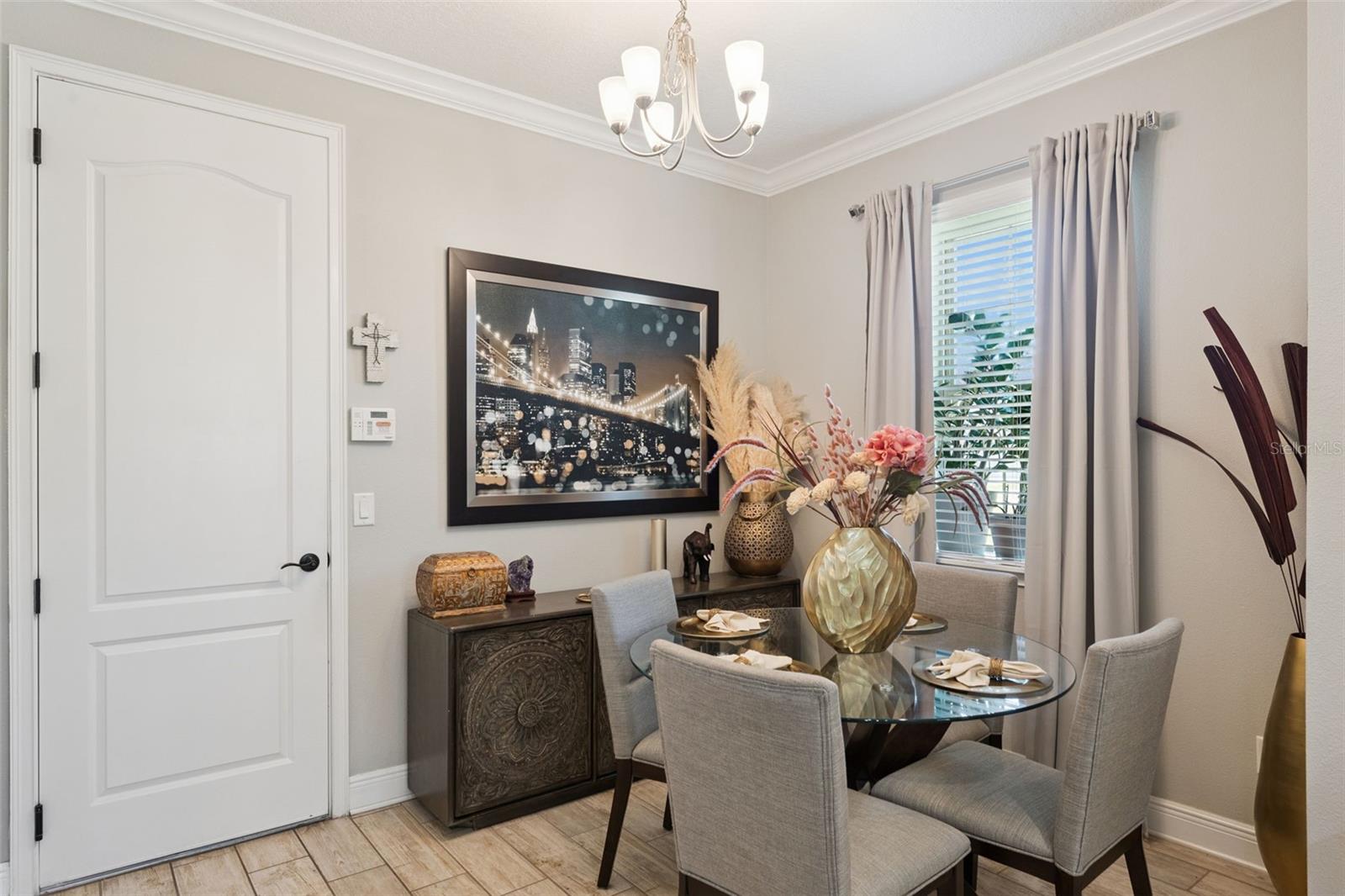 Image 8 of 36 For 9938 Eagle Creek Center Boulevard