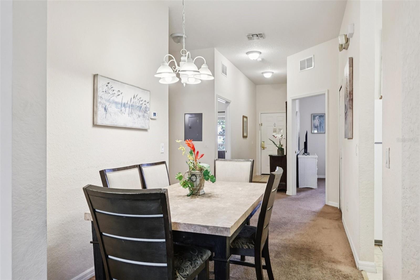 Image 10 of 32 For 915 New Providence  303