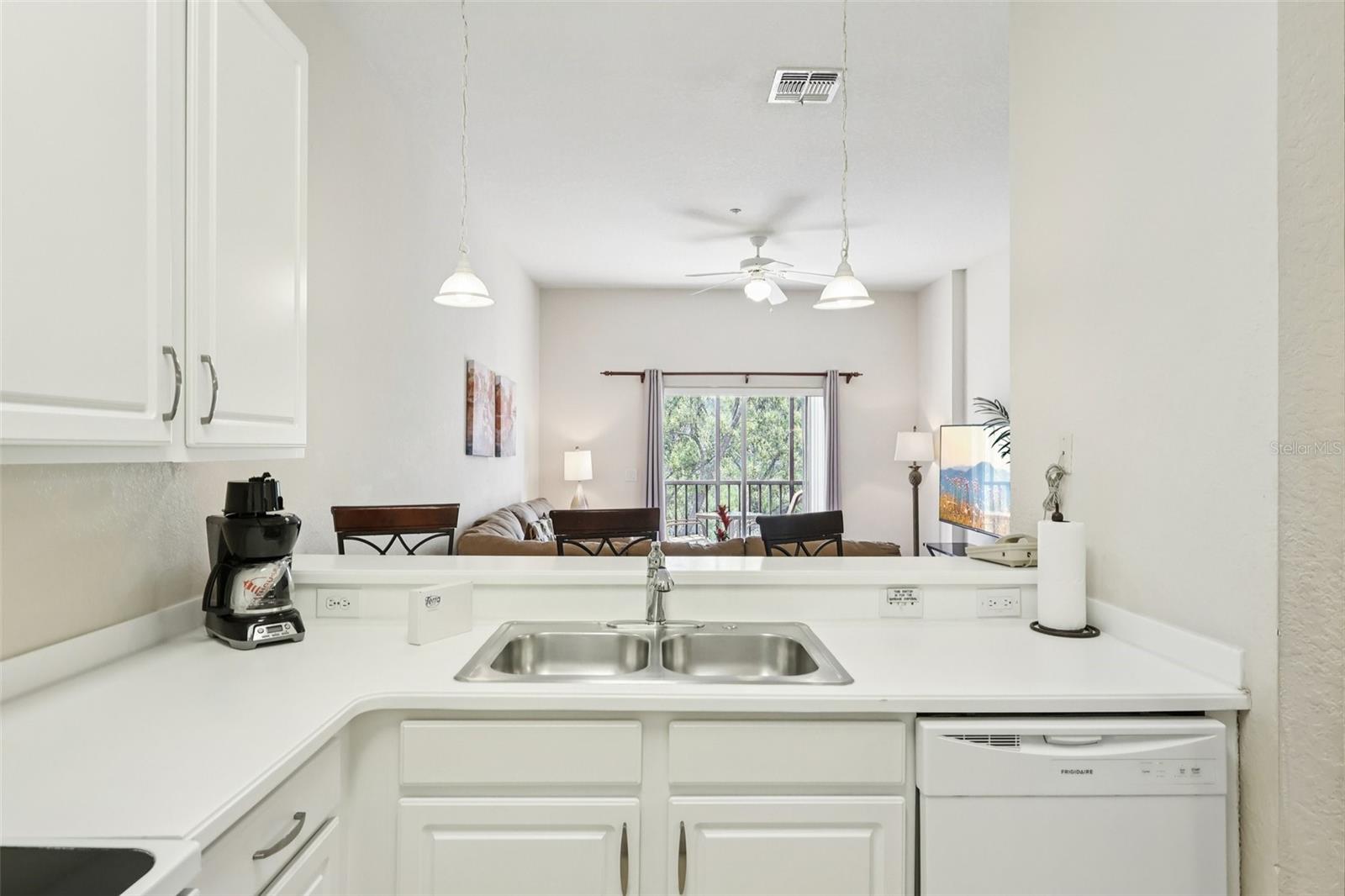 Image 15 of 32 For 915 New Providence  303