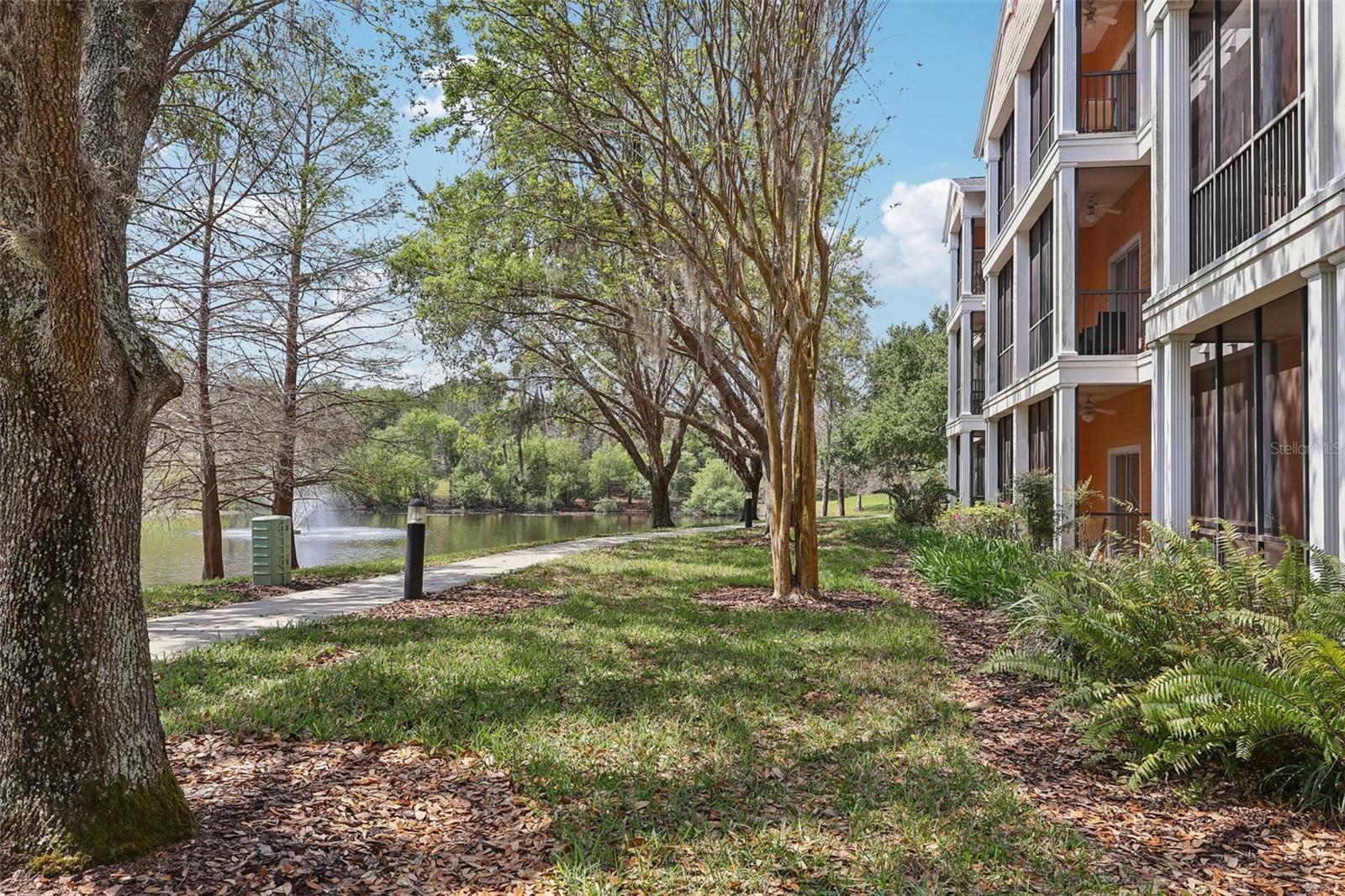 Image 27 of 32 For 915 New Providence  303