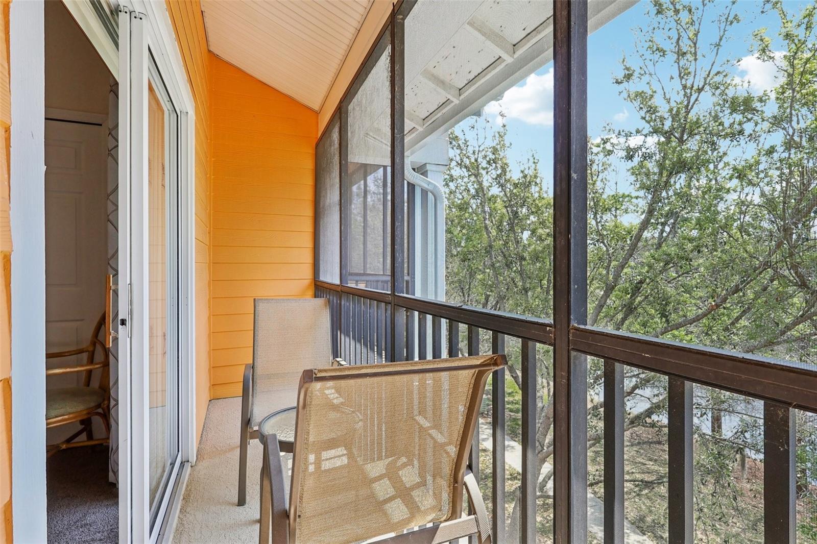 Image 28 of 32 For 915 New Providence  303