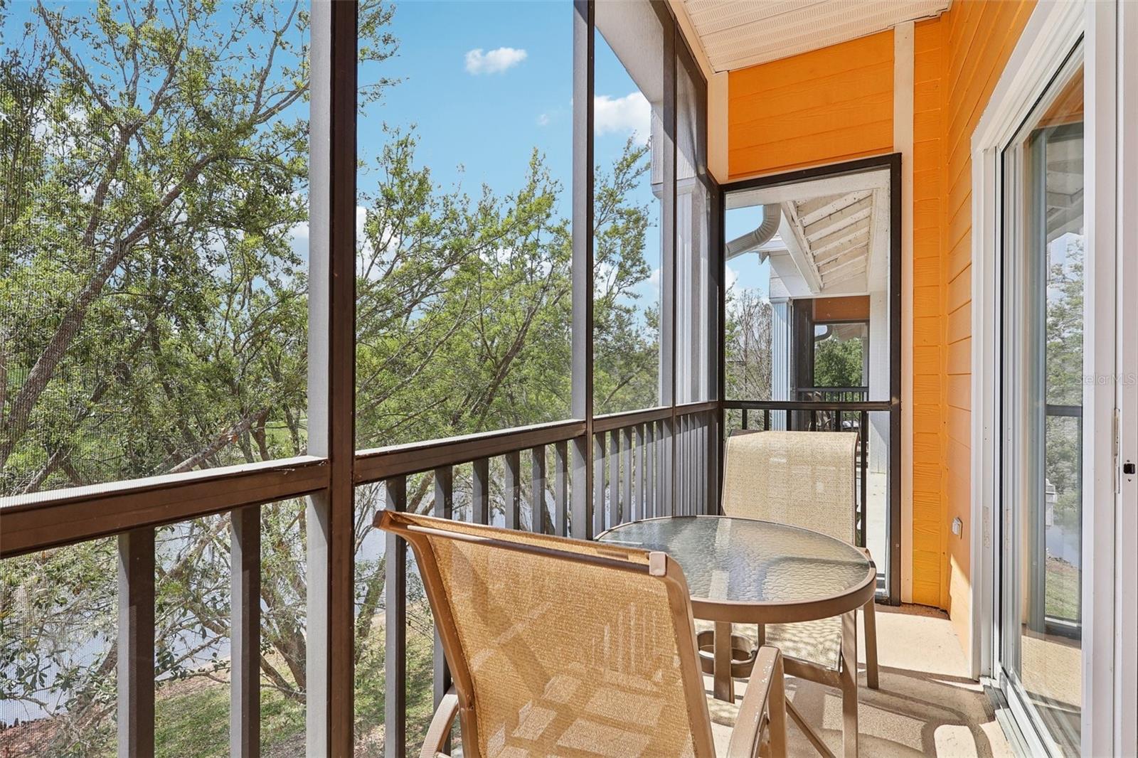 Image 29 of 32 For 915 New Providence  303